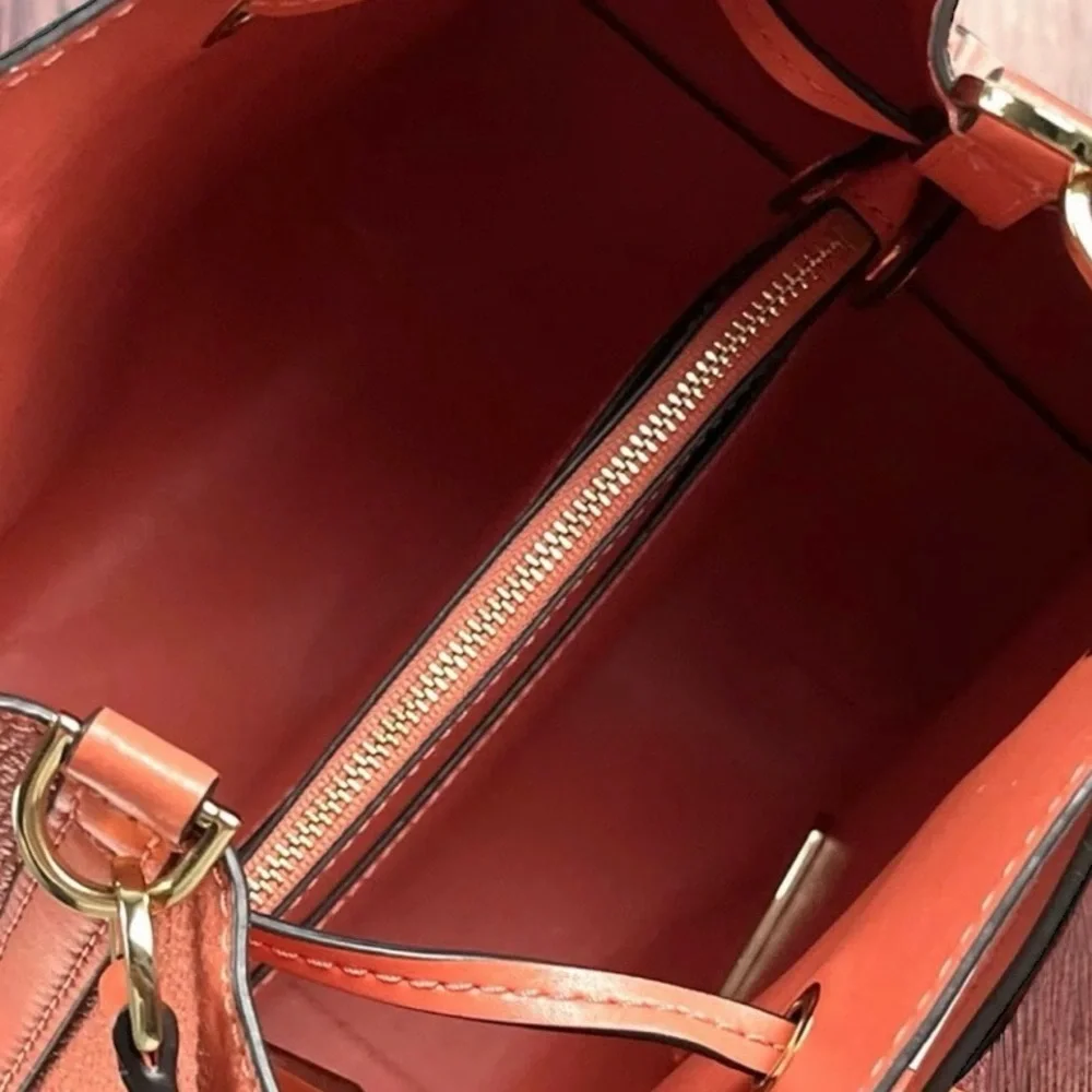 MICHAEL KORS Mercer Gallery Bucket Bag Coral Pink - Picture 7 of 7